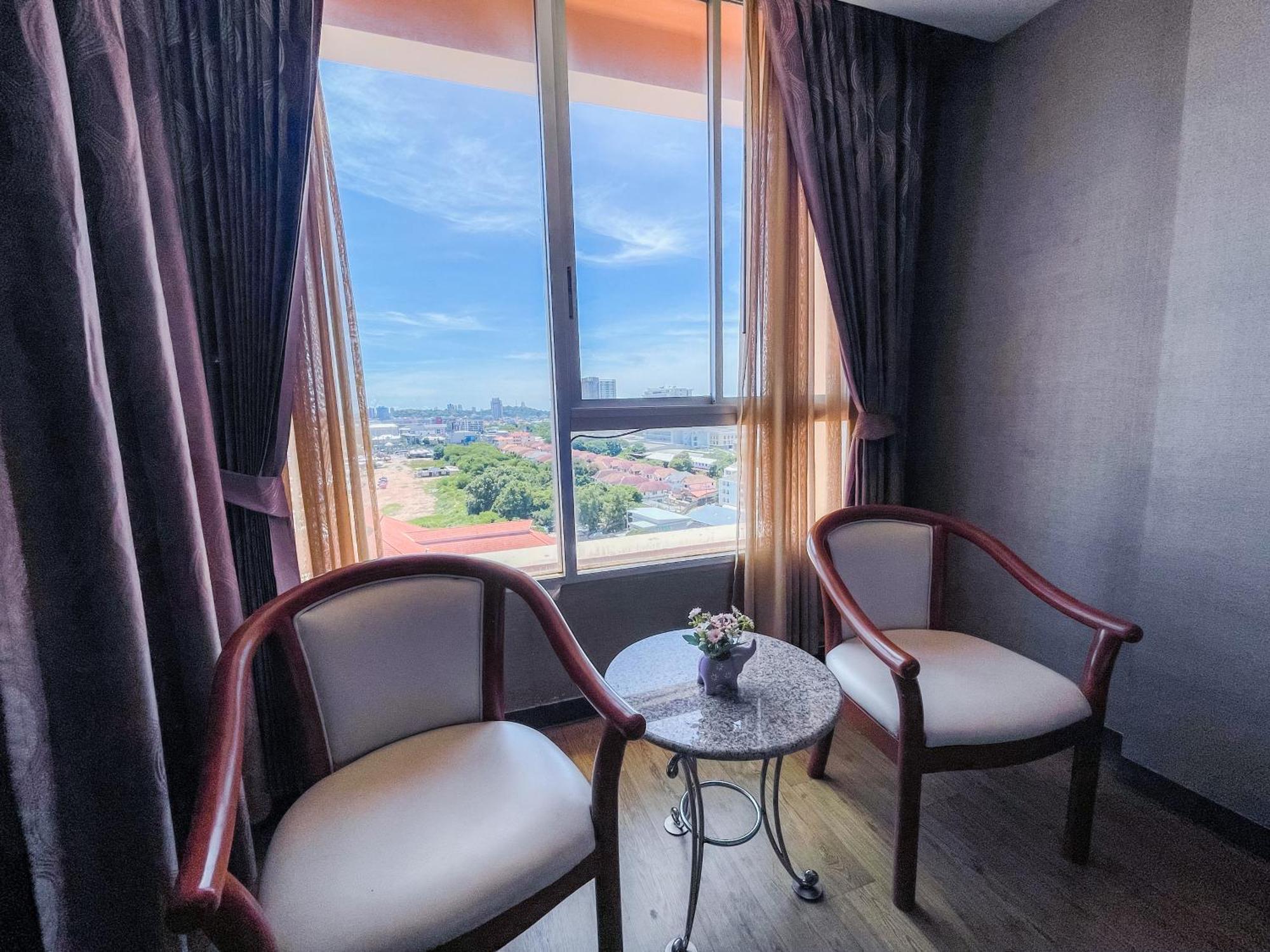 Eastern Grand Palace Pattaya Room photo
