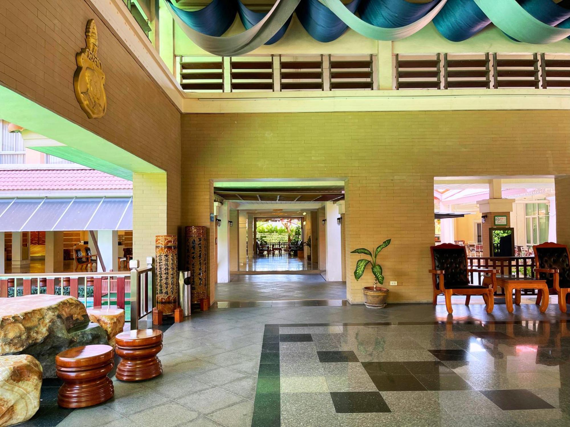 Eastern Grand Palace Pattaya Exterior photo