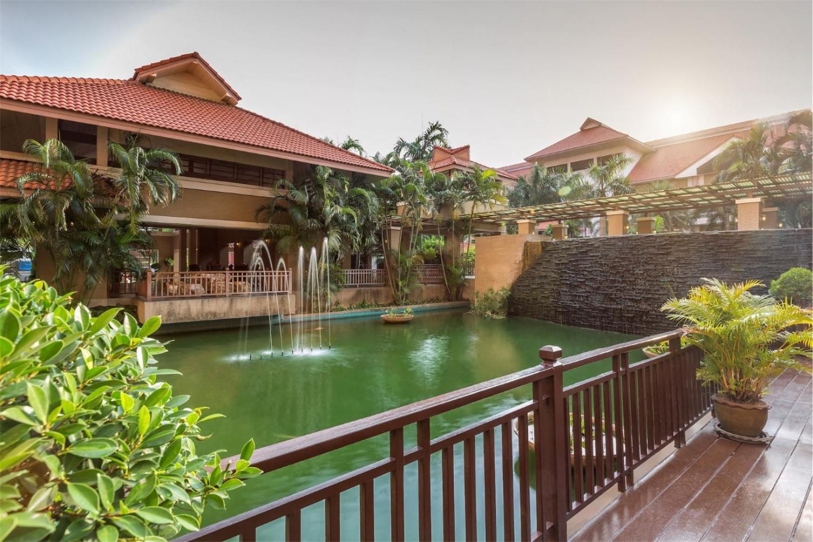 Eastern Grand Palace Pattaya Exterior photo